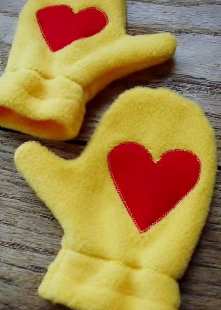 Name:  heart mittens.jpg
Views: 235
Size:  54.7 KB