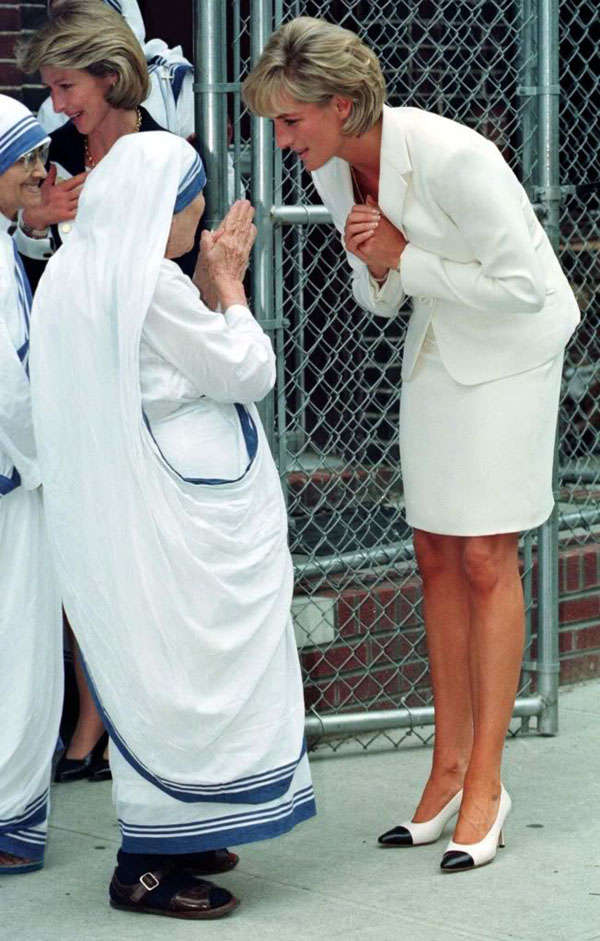 Name:  Diana & Mother Teresa.jpg
Views: 420
Size:  100.0 KB