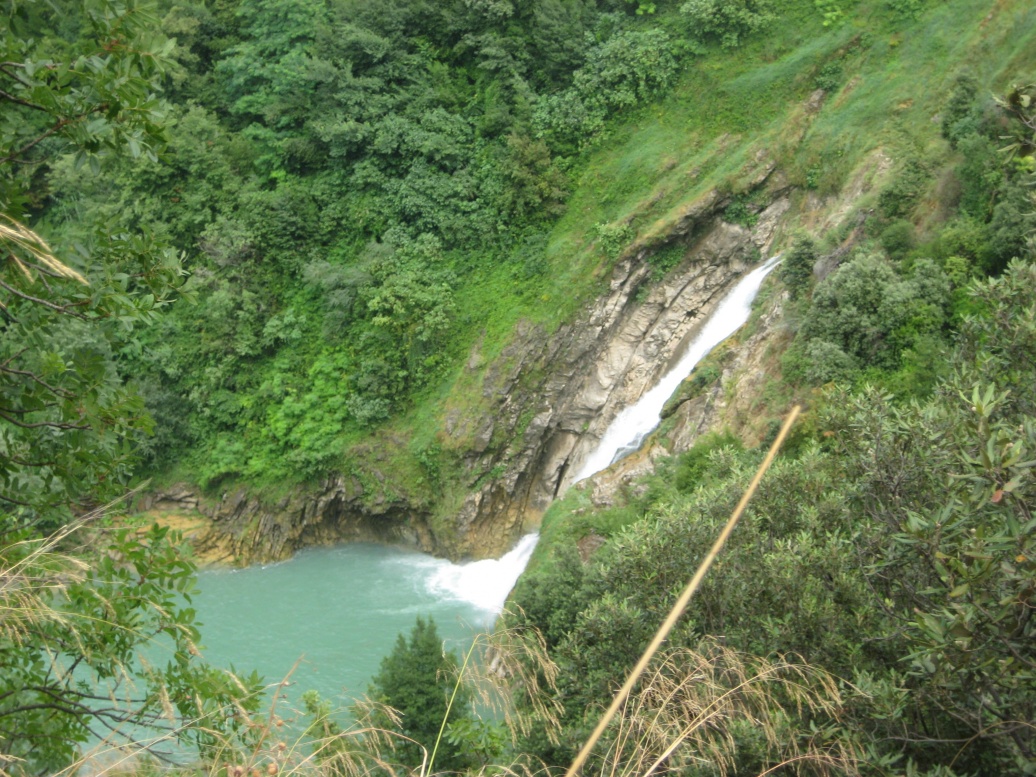 Name:  Copy (2) of Tivoli, Italy Villa Chui summer 2010 1282.jpg
Views: 394
Size:  407.8 KB