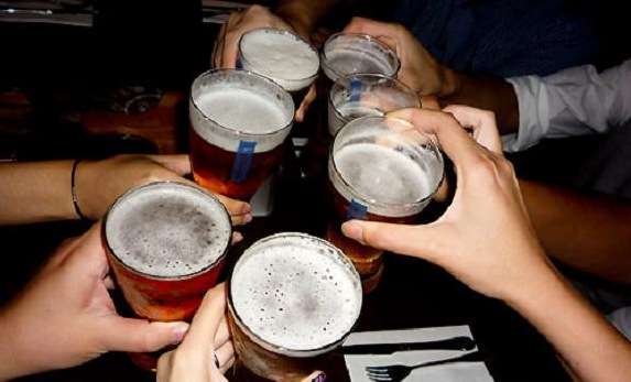 Name: clank & cheers.jpg
Views: 226
Size: 48.9 KB