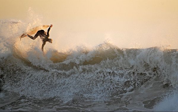 Name:  adventure-surf-sea-ocean-pictures-16_32812_600x450.jpg
Views: 201
Size:  36.3 KB