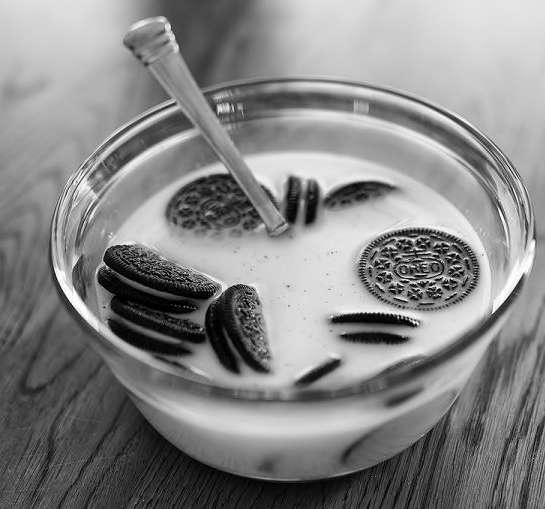 Name:  Milk & Oreo Cookies.jpg
Views: 258
Size:  61.1 KB