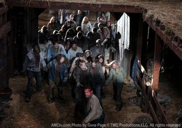 Name:  the-walking-dead-season-2-finale-zombies-in-barn.jpg
Views: 209
Size:  35.8 KB