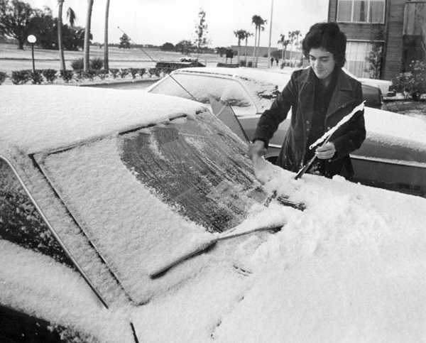 Name:  PetPeevesandRearEndCollisions_snow_Tampa_January_19_1977.jpg
Views: 233
Size:  30.7 KB