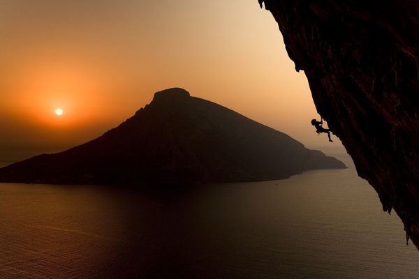 Name:  adventure-climb-mountain-kalymnos-greece_31467_600x450.jpg
Views: 345
Size:  18.1 KB