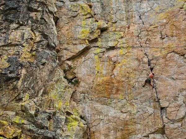 Name:  great-white-wall-skaha-bluffs-penticton-british-columbia_64150_600x450.jpg
Views: 202
Size:  75.5 KB