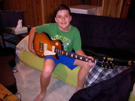Name:  Gibson Les Paul.jpg
Views: 119
Size:  32.9 KB