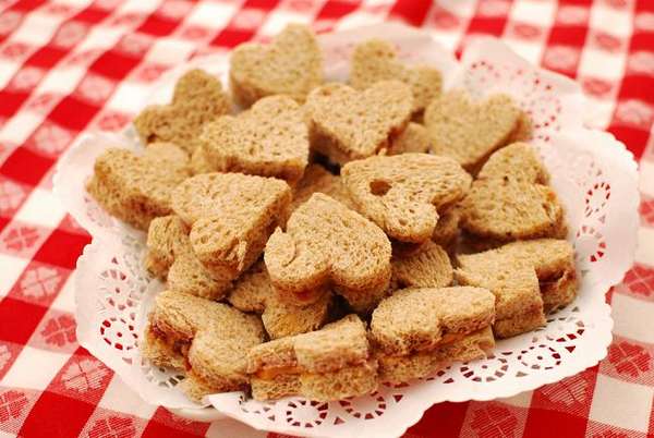 Name:  heartgirl made lunch.jpg
Views: 533
Size:  42.3 KB