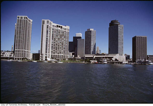 Name: 9k-2011627-ferry-wiley-80s-close-f0124_fl0006_id0050.jpg
Views: 866
Size: 35.8 KB