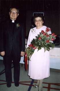 Name:  MomandDad40th.jpg
Views: 171
Size:  7.8 KB