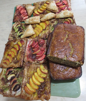 Name:  kiwi banana loaf, open faced phyllo fruit flans, cream cheese phyllo bundles.jpg
Views: 130
Size:  100.7 KB