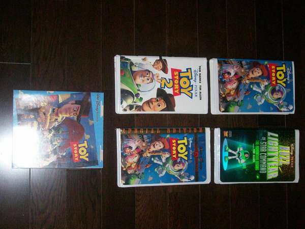 Selling Toy Story & Buzz Lightyear VHS/Book $10