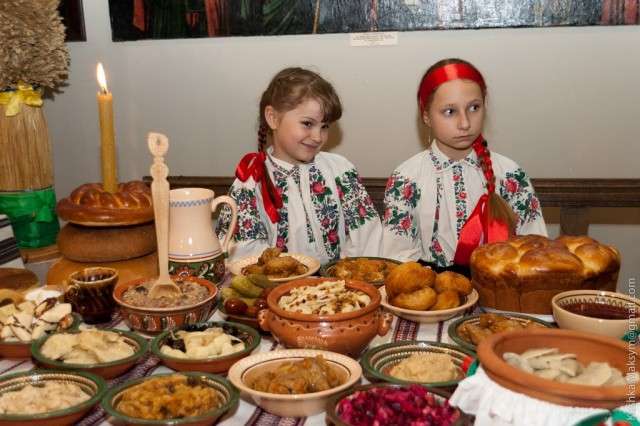 Name:  Ukrainian_Christmas_table.jpeg
Views: 125
Size:  40.3 KB