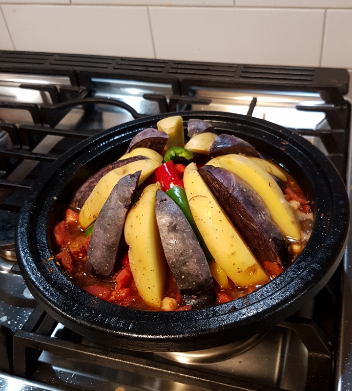 Name:  Tagine ready to simmer.jpg
Views: 118
Size:  382.5 KB