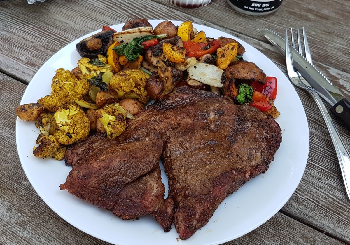 Name:  Butt Chop and grilled veg.jpg
Views: 92
Size:  531.6 KB
