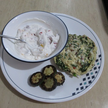 Name:  eggwhite omelet +Greek yogurt + diced fruit +zucchini coins.jpg
Views: 84
Size:  66.3 KB