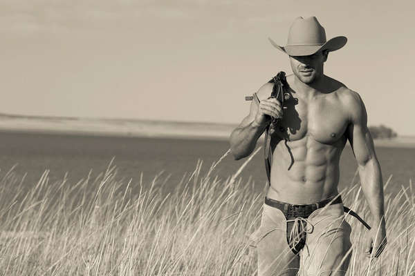 Name:  shirtless-sexy-cowboy-walking-in-a-field-in-New-Mexico.jpg
Views: 221
Size:  33.2 KB