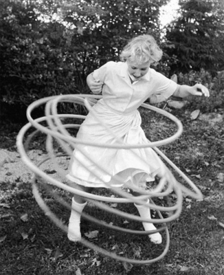 Name:  WomanHulaHooping.png
Views: 80
Size:  167.0 KB