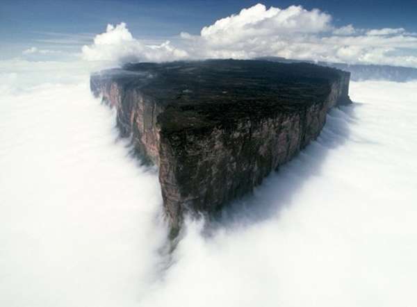 Name:  Mount_Roraima_Venezuela.jpg
Views: 641
Size:  15.6 KB