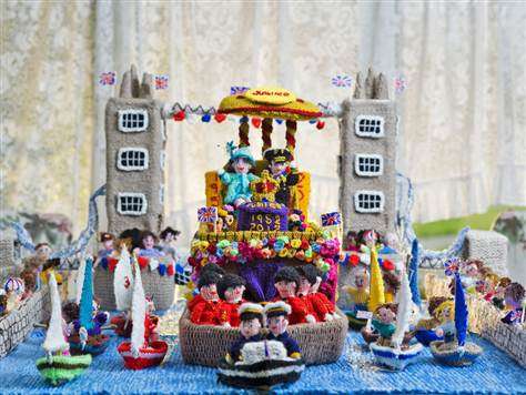 Name:  tdy-120522-knitted-royal-jubilee-barge-01.grid-6x2.jpg
Views: 574
Size:  34.6 KB